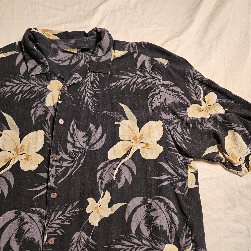 AXIST Men's 2XL 100%‎ Silk Hawaiian Shirt Black Cream Floral Tropical Aloha Camp